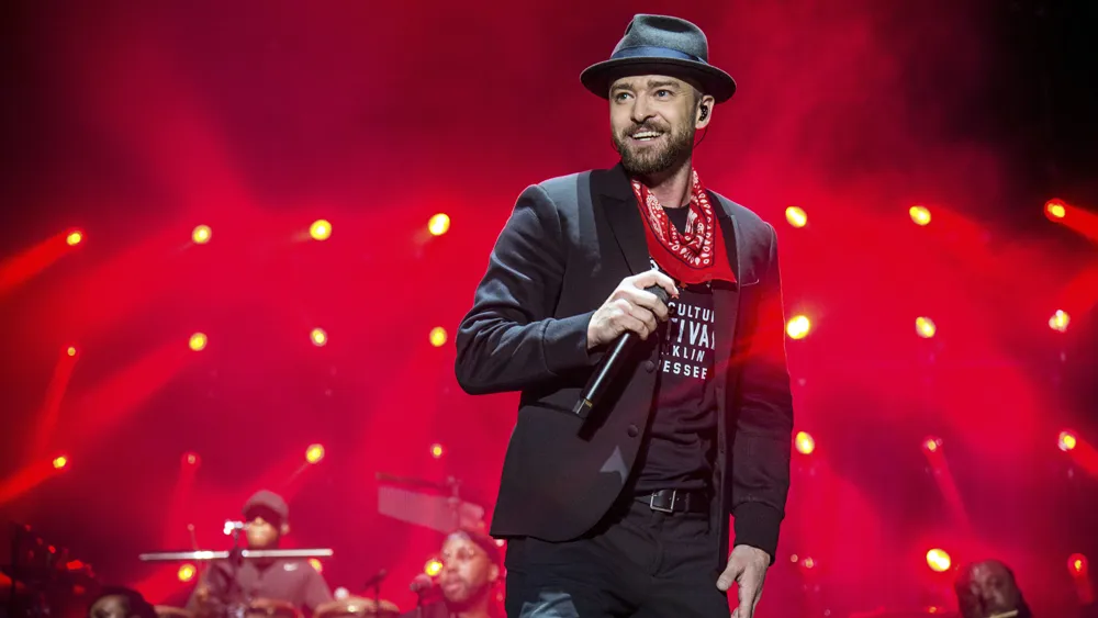 Justin Timberlake İstanbul’da 11 yıl sonra sahnede: Yeni albümden parçalar ve eski hitler