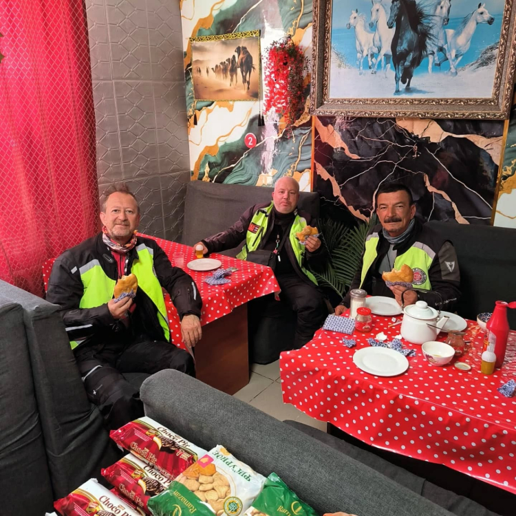 Keşan DOÇEK motorcuları 15 bin kilometrelik Orta Asya macerasını tamamladı