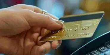 kredi-karti-kullanicilarina-mujde-iadeler-yolda-4MetelAl.jpg