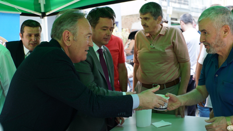 RUMELİSİAD’ın geleneksel aşuresine büyük ilgi