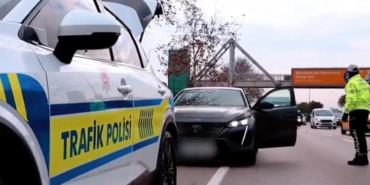 trafik-denetimlerinde-yuksek-yogunluk-suruculerin-uymadigi-kurallara-yonelik-istatistikler-DNFB1ZJL.jpg