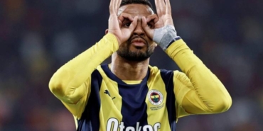 fenerbahce-en-nesyrii-satmayi-dusunmuyor-golcuye-ilgiler-suruyor-5iE4ahgK.jpg