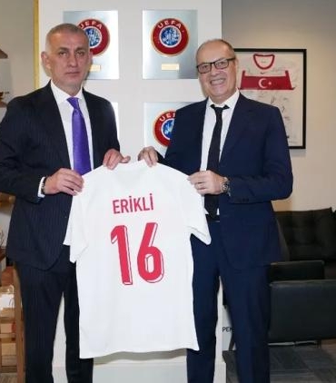 imzali-sponsorluk-anlasmasiyla-erikli-turkiye-mill-takimlarinin-resmi-tedarik-sponsoru-oldu-JxLVst2C.jpg
