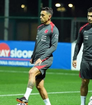 irfan-can-kahveciden-fenerbahce-icin-cozum-mesaji-ailemiyle-birlikte-sorunu-cozmek-istiyorum-jYAzyTxu.jpg