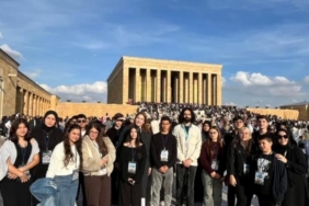 kucukcekmece-belediyesinden-genclere-anitkabir-ziyareti-milli-bilinc-yolculugu-f4cglVwM.jpg