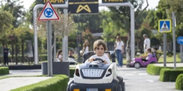 trafik-parkta-aileler-icin-eglence-ve-trafik-ogrenimi-bir-arada-zXAiNqzO.jpg
