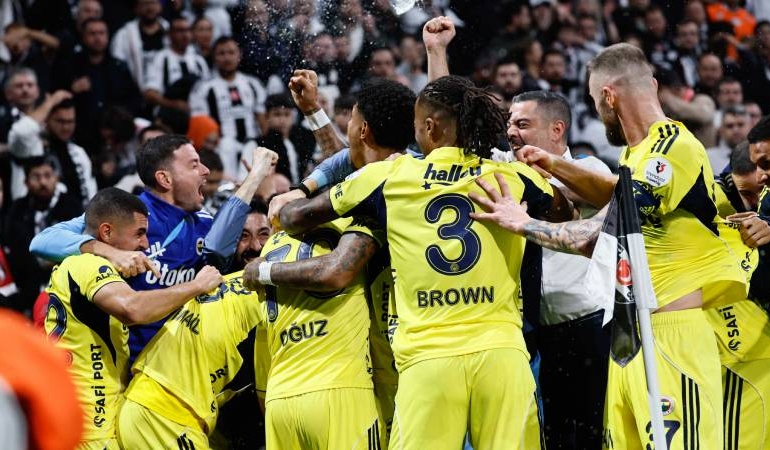 fenerbahce-son-15-dakikada-patladi-8-golle-zirvede-duran-ve-talisca-parladi-Hq1m2Xji.jpg