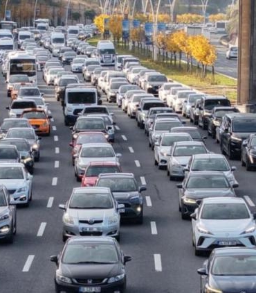 kasim-2025-motorlu-tasit-istatistikleri-turkiyenin-trafige-kayitli-arac-sayisi-33-milyonu-asti-L3AdXsQQ.jpg