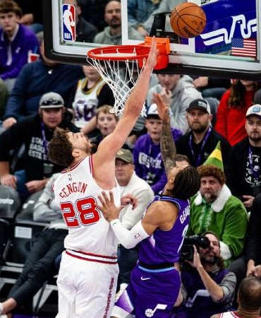 rocketsin-cok-yonlu-performansi-jazze-yetmedi-sengun-triple-doublea-yaklasti-I4FLr15H.jpg