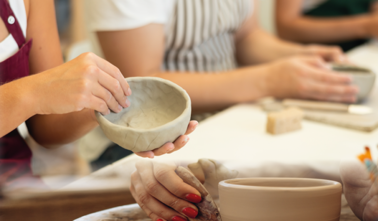 Moda'daki Claymore Art Studio Yeni Sezonda Yaratıcı Sanat Programlarını Başlatıyor