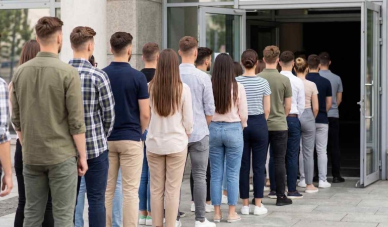 Sanayi ve Denizcilik Sektörlerinde Saha Mesleklerinin Güncel Maaşları Belli Oldu