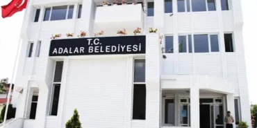 Adalar Başkanvekilliği Seçiminde Rakip Adaya Oy Veren Üç CHP'li Disipline Sevk Edildi
