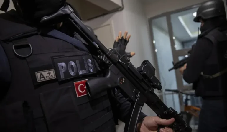 Tokat merkez ve 5 ilçede silah kaçakçılığı operasyonu: 29 gözaltı