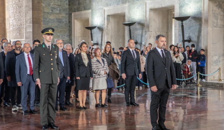 Muayenehane Hekimleri 1 Ekim Dolayısıyla Anıtkabir’de Atatürk’ün Huzuruna Çıktı