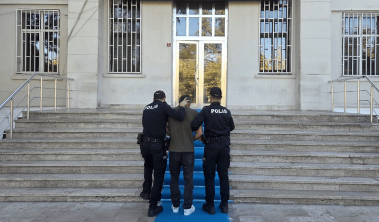Edirne Uzunköprü'de Maden İşçilerinin Bıçaklı Kavgasında Bir Kişi Öldü Zanlı Tutuklandı