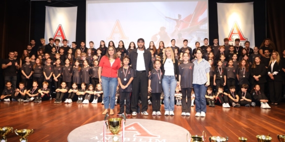 Anabilim Spor Kulübü Yeni Sezon Açılışında Başarılı Sporcuları ve Yıldız İsimleri Buluşturdu