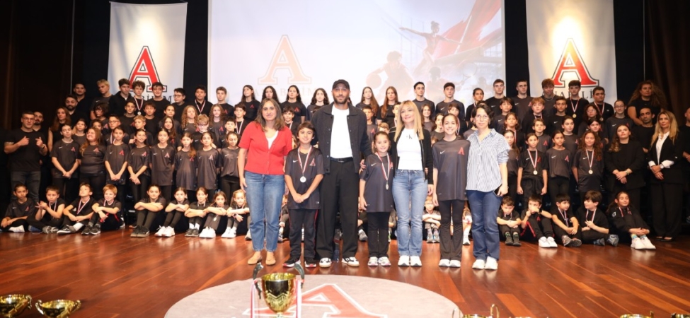 Anabilim Spor Kulübü Yeni Sezon Açılışında Başarılı Sporcuları ve Yıldız İsimleri Buluşturdu