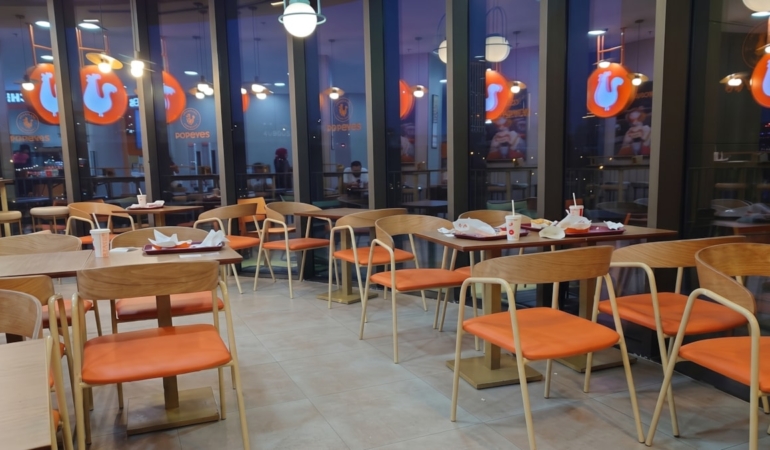 Popeyes İşletmecisi Sailormen İflastan Çıkış İçin Restoranlarını Sattı ve Kapattı